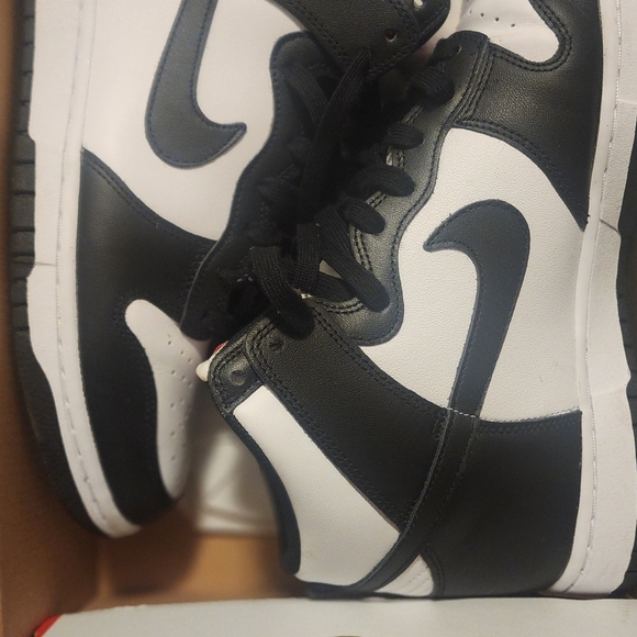 Nike sneaker - Picture 3 of 7